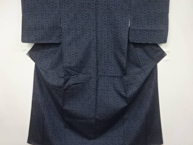 亀甲に花模様織出し西陣伝承紬着物